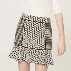 LOFT Ann Taylor Flared Hem Mixed Jacquard Flippy Skirt Size 2P